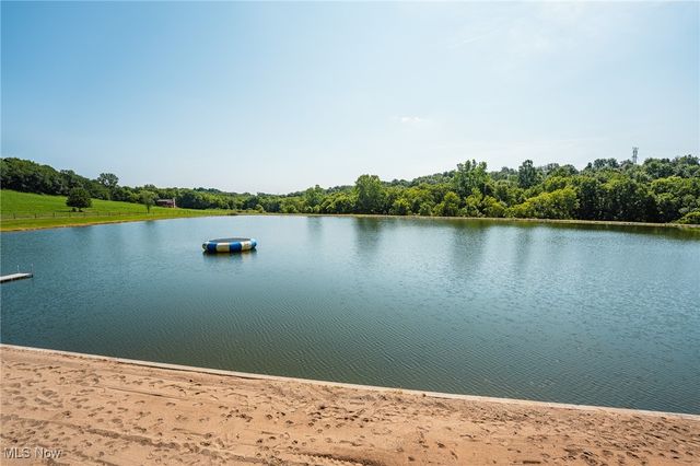 5593 Hudson Drive SW, Navarre, OH 44662