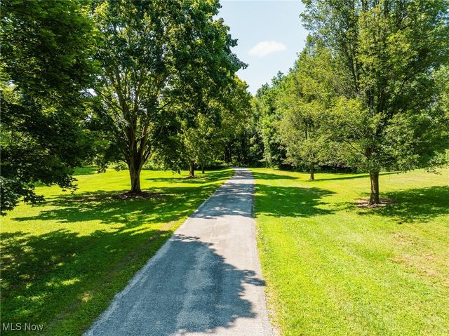 5593 Hudson Drive SW, Navarre, OH 44662