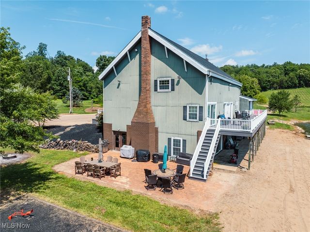 5593 Hudson Drive SW, Navarre, OH 44662