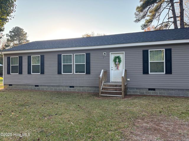 64 High Orchard Road, Whiteville, NC 28472