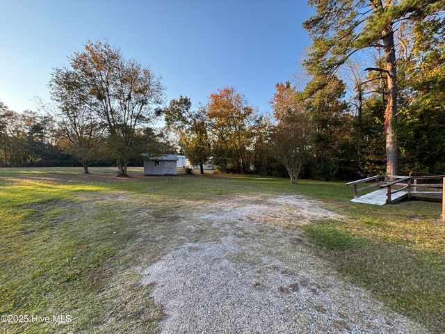 64 High Orchard Road, Whiteville, NC 28472