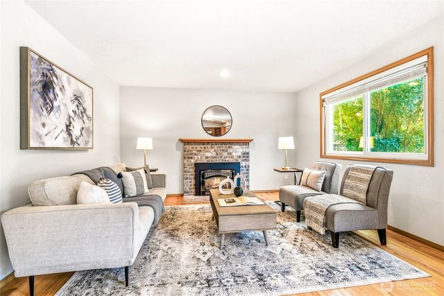 7116 NE 168TH St, Kenmore, WA 98028