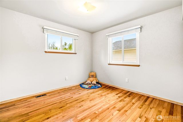 7116 NE 168TH St, Kenmore, WA 98028