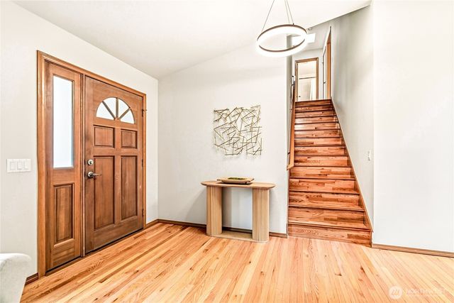 7116 NE 168TH St, Kenmore, WA 98028