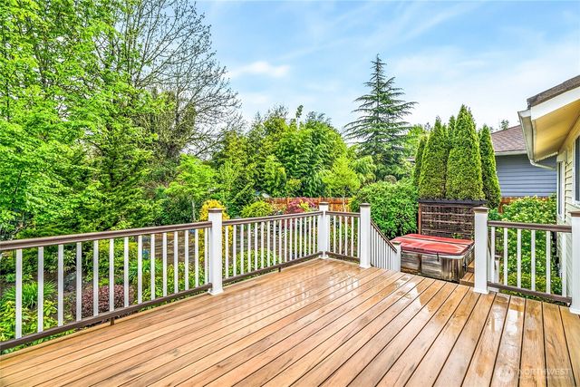 7116 NE 168TH St, Kenmore, WA 98028