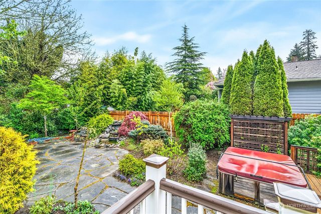 7116 NE 168TH St, Kenmore, WA 98028
