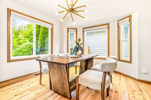 7116 NE 168TH St, Kenmore, WA 98028