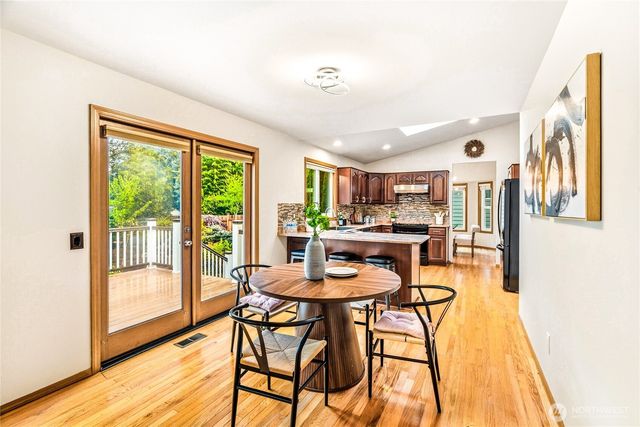 7116 NE 168TH St, Kenmore, WA 98028