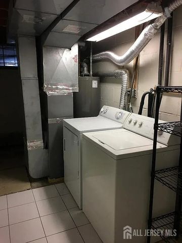 5 Pheasant Run, Edison, NJ 08820