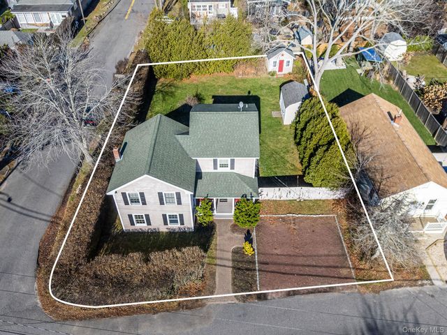 735 aka 718 Wiggins Wiggins Street, Greenport, NY 11944