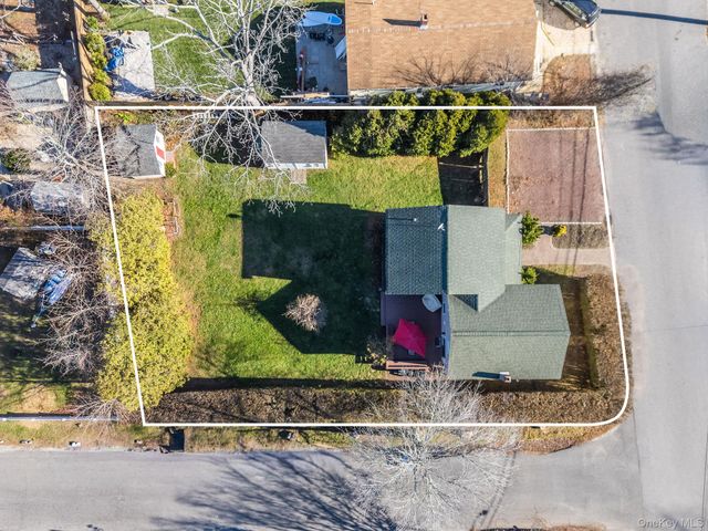 735 aka 718 Wiggins Wiggins Street, Greenport, NY 11944