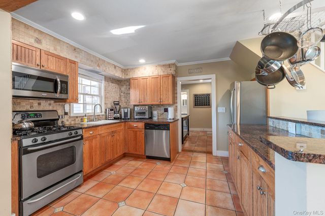 735 aka 718 Wiggins Wiggins Street, Greenport, NY 11944