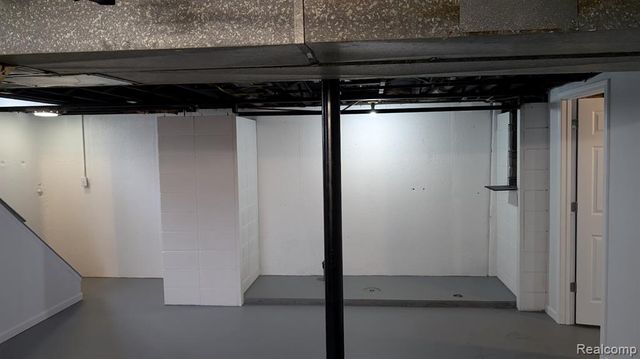 11657 Engleman Road, Warren, MI 48089