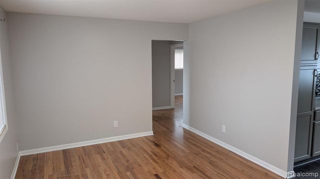 11657 Engleman Road, Warren, MI 48089