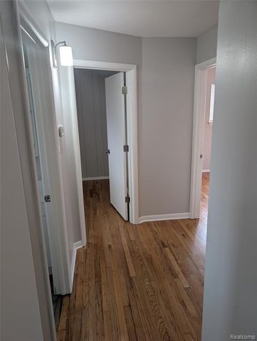 11657 Engleman Road, Warren, MI 48089