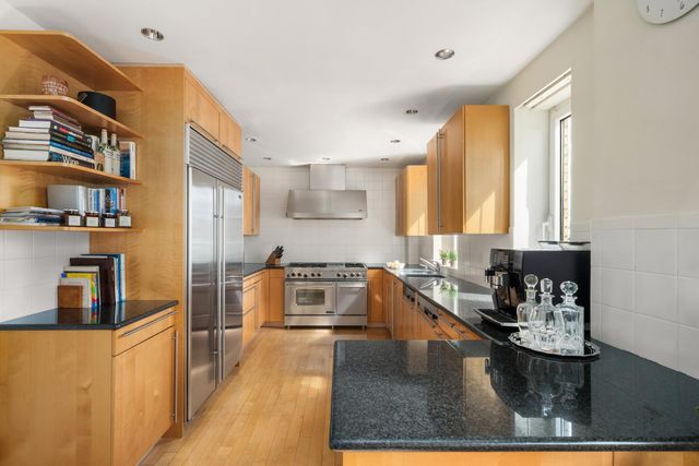 860 5TH Avenue PHH, New York City, NY 10065