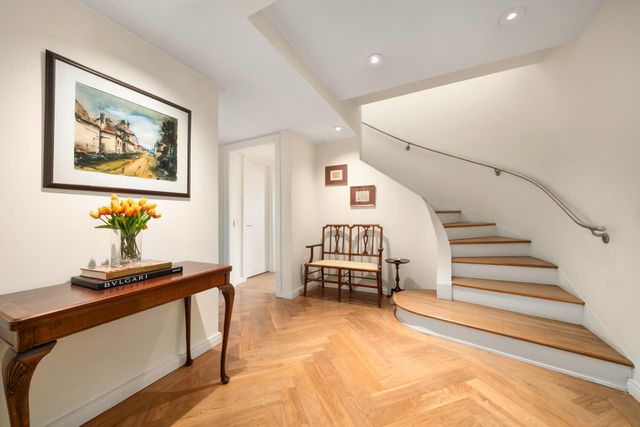 860 5TH Avenue PHH, New York City, NY 10065