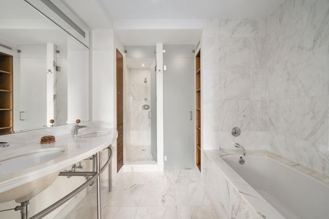 860 5TH Avenue PHH, New York City, NY 10065