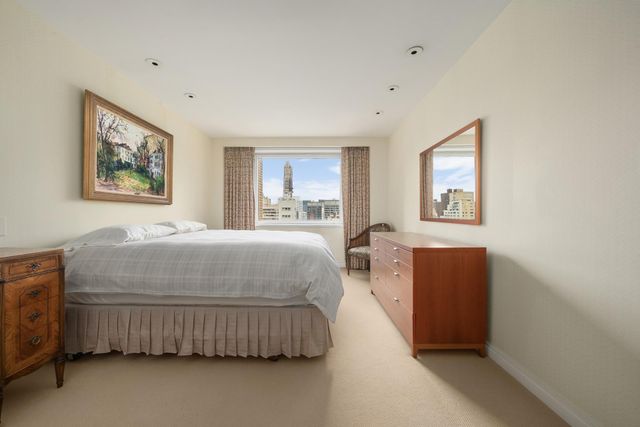 860 5TH Avenue PHH, New York City, NY 10065