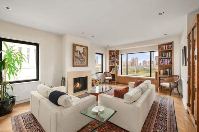 860 5TH Avenue PHH, New York City, NY 10065