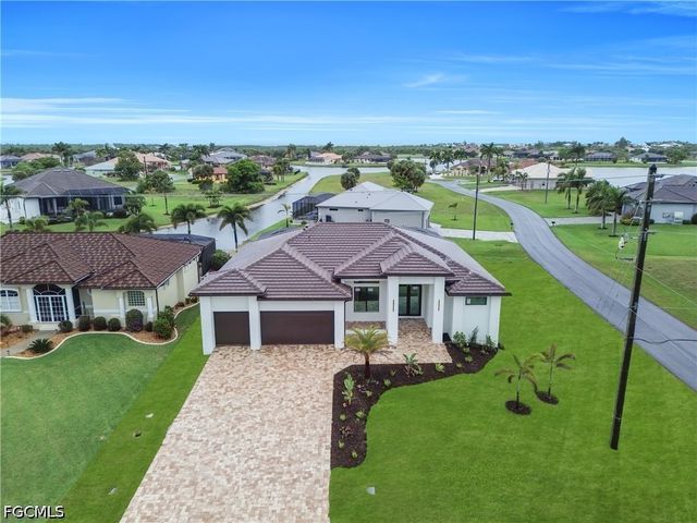 16285 Cape Horn BLVD, Punta Gorda, FL 33955