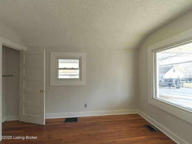 1553 Taylor Ave, Louisville, KY 40213