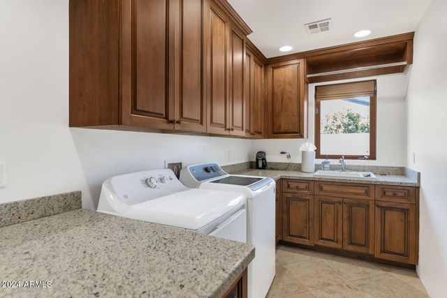 4209 E Weldon Avenue, Phoenix, AZ 85018