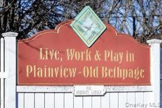 80 Elmwood Street, Plainview, NY 11803