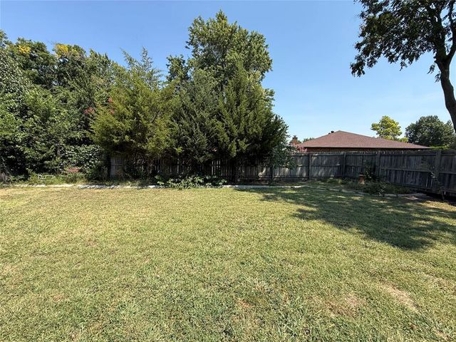 813 Wandering Way, Oklahoma City, OK 73170