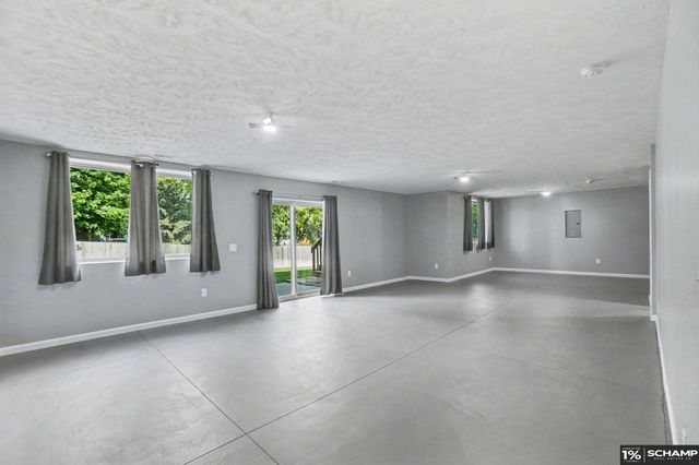 14408 S 20 Street, Bellevue, NE 68123