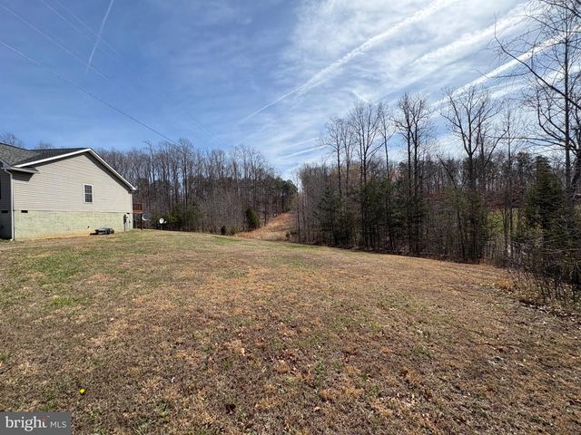 41 ELIZABETH LN, Louisa, VA 23093