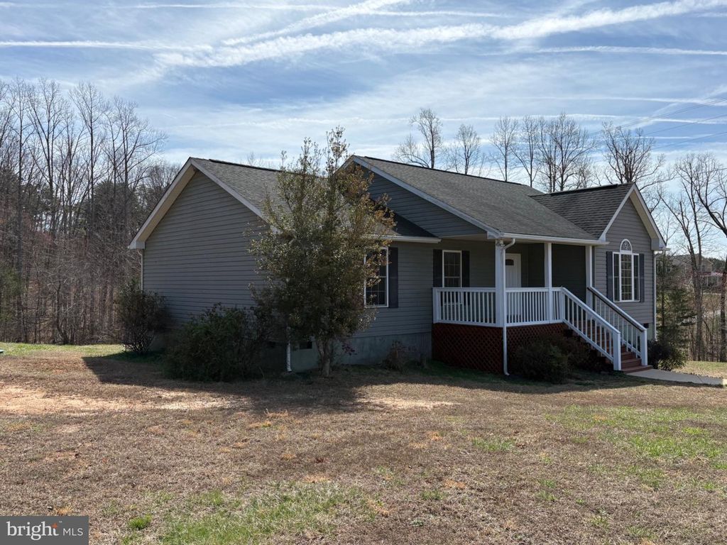 41 ELIZABETH LN, Louisa, VA 23093