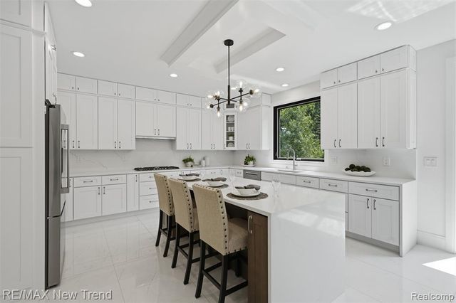 28943 Wintergreen, Farmington Hills, MI 48331