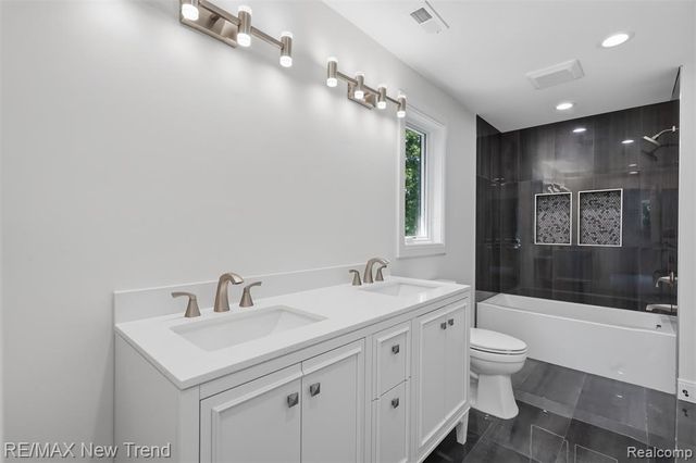 28943 Wintergreen, Farmington Hills, MI 48331