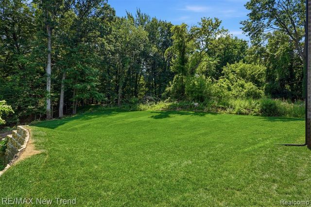 28943 Wintergreen, Farmington Hills, MI 48331