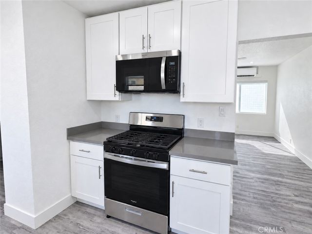 1152 E 77th, Los Angeles, CA 90001