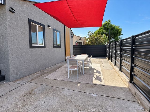 1152 E 77th, Los Angeles, CA 90001