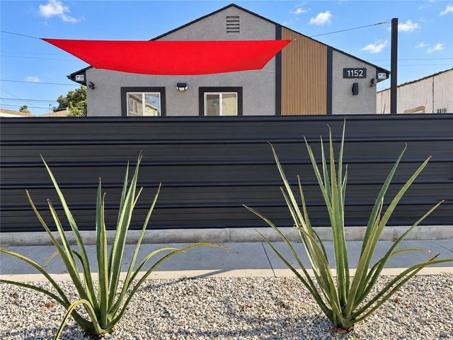 1152 E 77th, Los Angeles, CA 90001