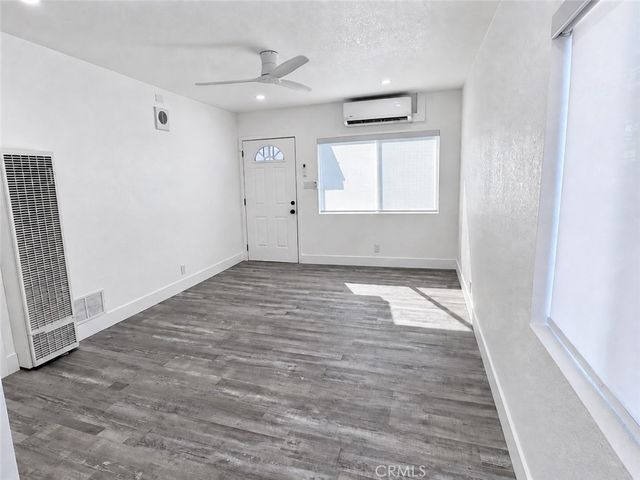 1152 E 77th, Los Angeles, CA 90001