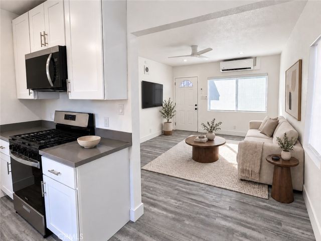 1152 E 77th, Los Angeles, CA 90001