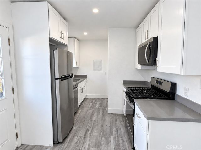 1152 E 77th, Los Angeles, CA 90001