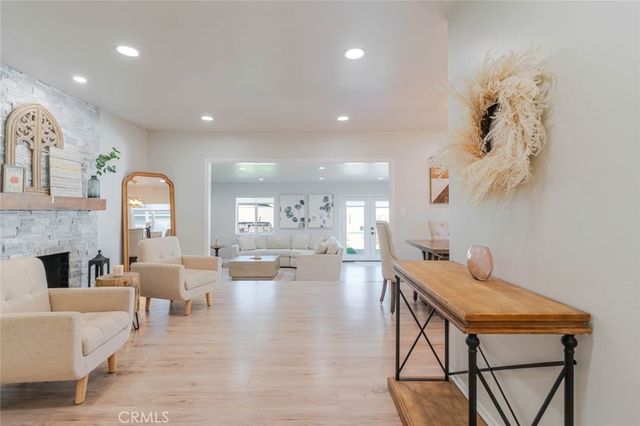 447 W Bennett Avenue, Glendora, CA 91741