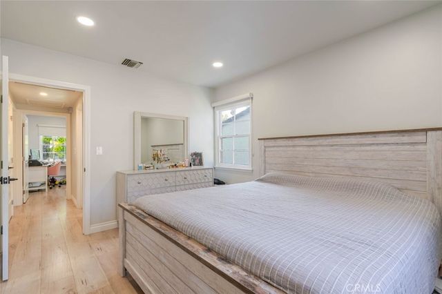 447 W Bennett Avenue, Glendora, CA 91741
