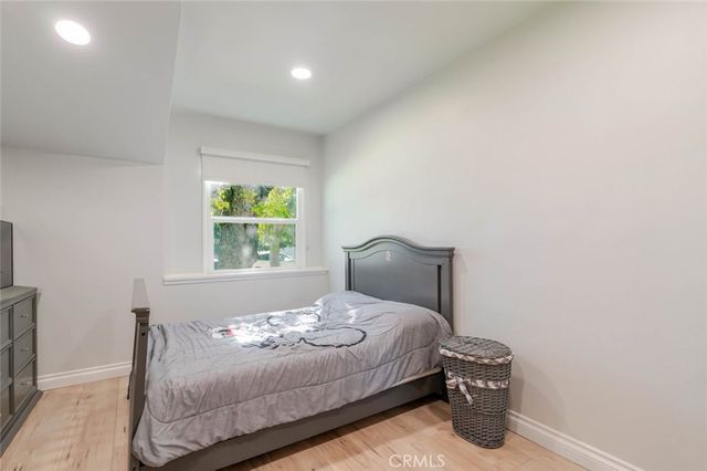 447 W Bennett Avenue, Glendora, CA 91741