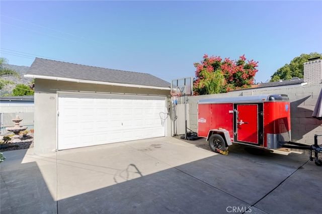 447 W Bennett Avenue, Glendora, CA 91741