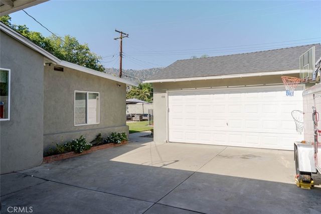 447 W Bennett Avenue, Glendora, CA 91741