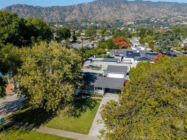 447 W Bennett Avenue, Glendora, CA 91741