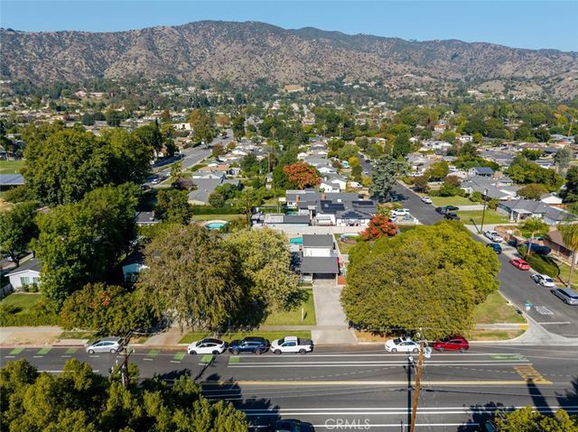 447 W Bennett Avenue, Glendora, CA 91741