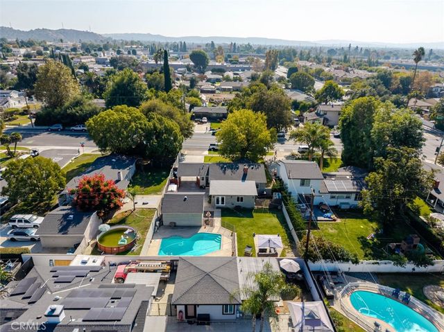 447 W Bennett Avenue, Glendora, CA 91741
