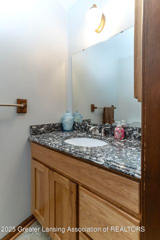 1591 Wenonah Drive, Okemos, MI 48864